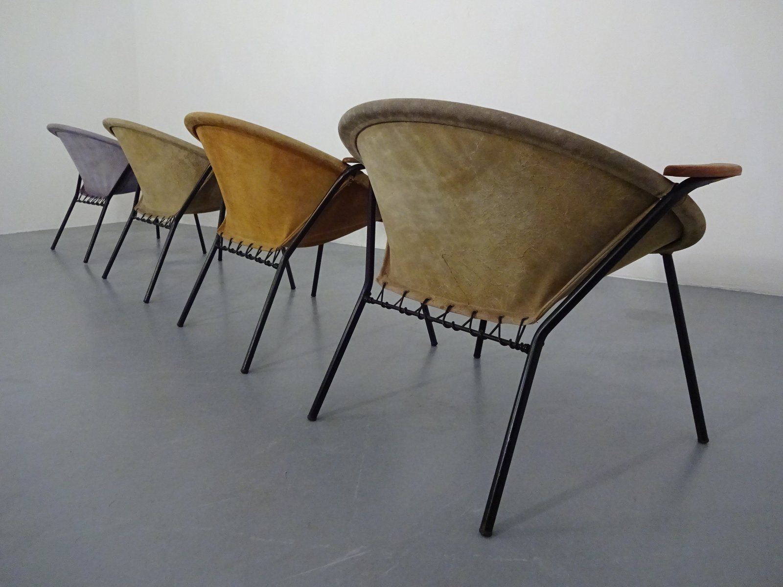 Danish Sueded Balloon Chairs By Hans Olsen For Lea Furniture, 1950s, Set Of 4 photo buy