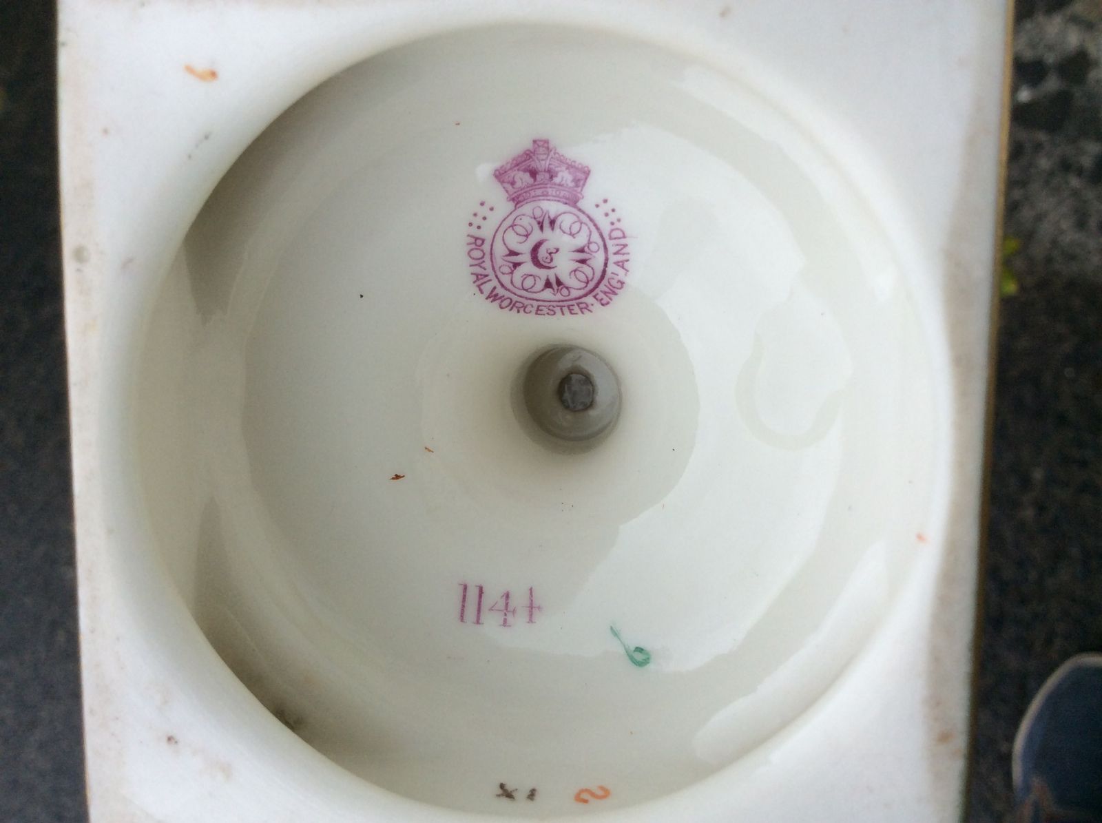 Beautiful Pair Of Antique Royal Worcester Pedestal Ewers Vases. photo 1150.0