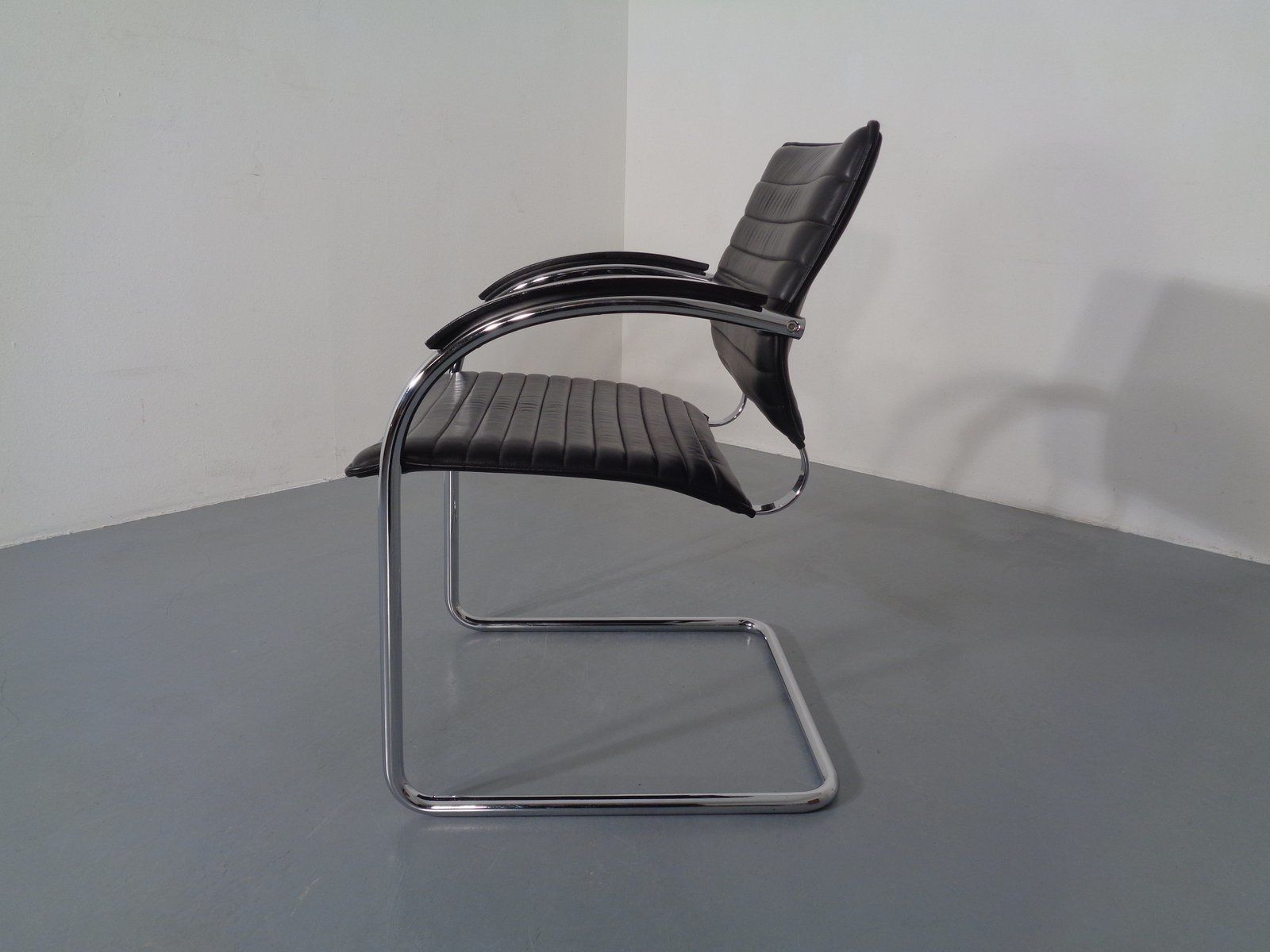Model S78 Cantilever Leather Armchair By Josef Gorcia And Andreas Krob For Thonet 1980s photo Furniture