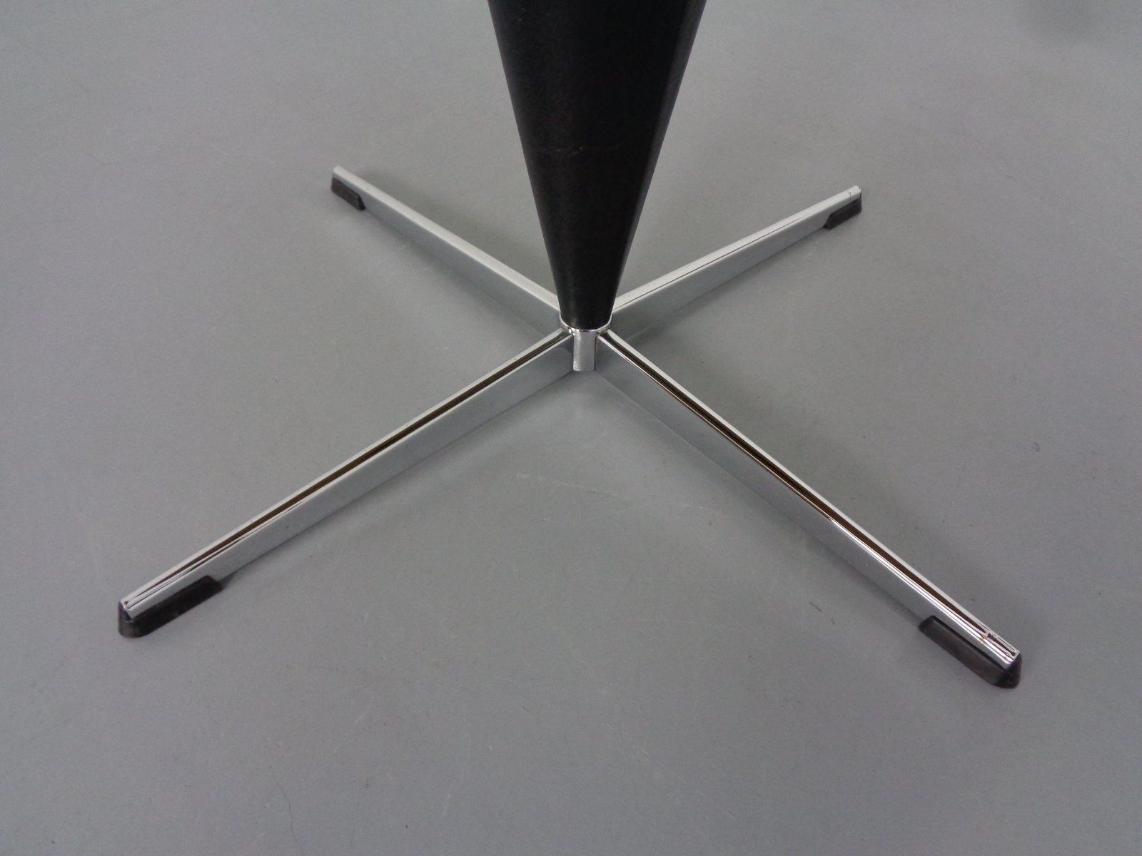 Furniture Early Cone Table By Verner Panton For Plus Linje, 1950s photo
