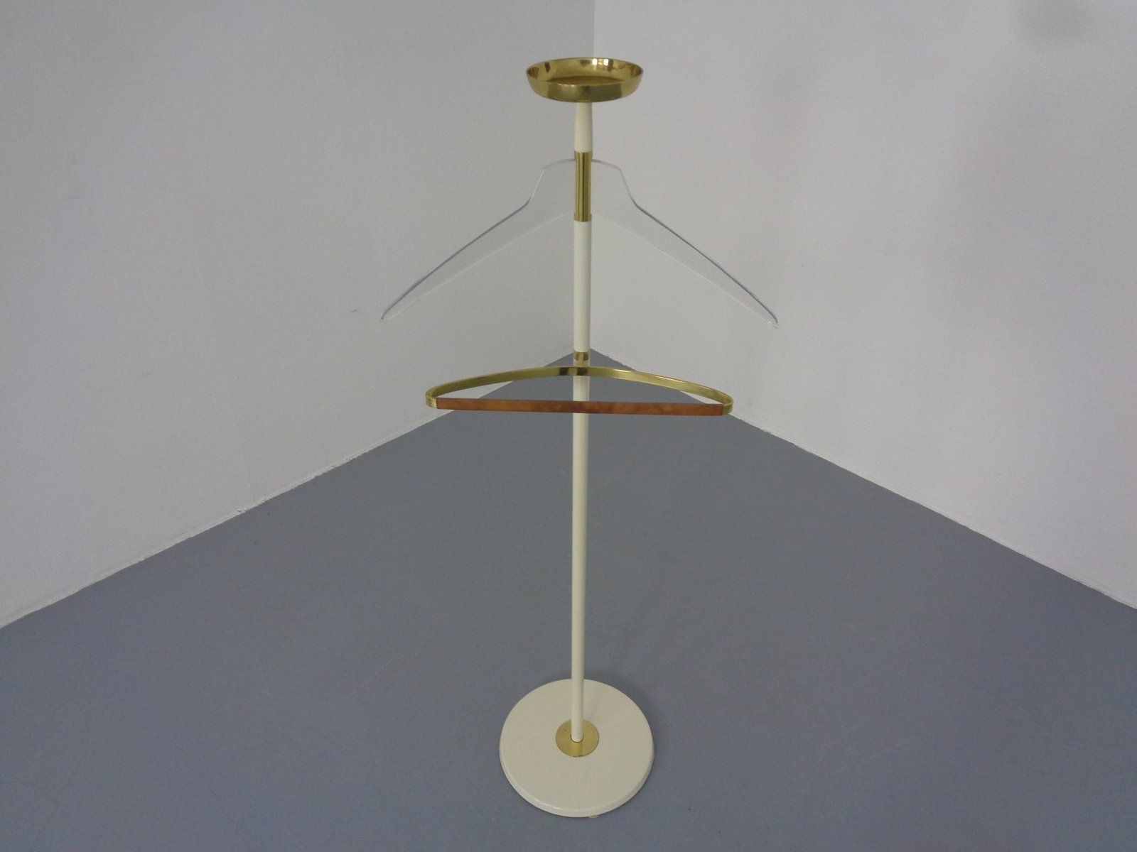 Valet Stand In Brass & Acrylic Glass & Leather From Vereinigte Werkstätten, Germany, 1950s