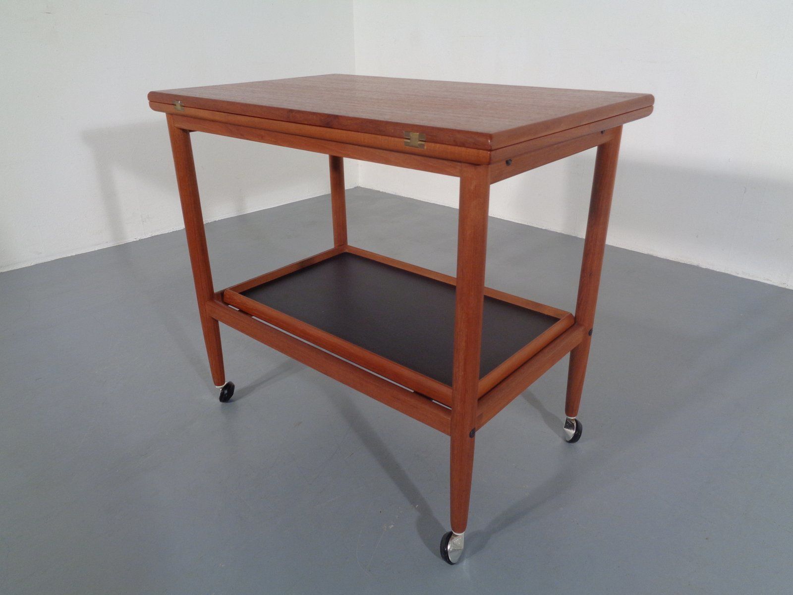 photo furniture Teak Flip Flop Expandable Cart With Removable Tray By Grete Jalk 1960s