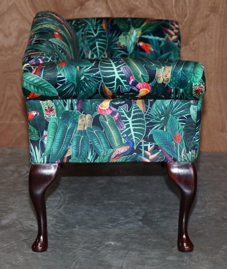 photo furniture Lovely Vintage Mini Window Seat Bench Sofa With Birds Of Paradise Upholstery