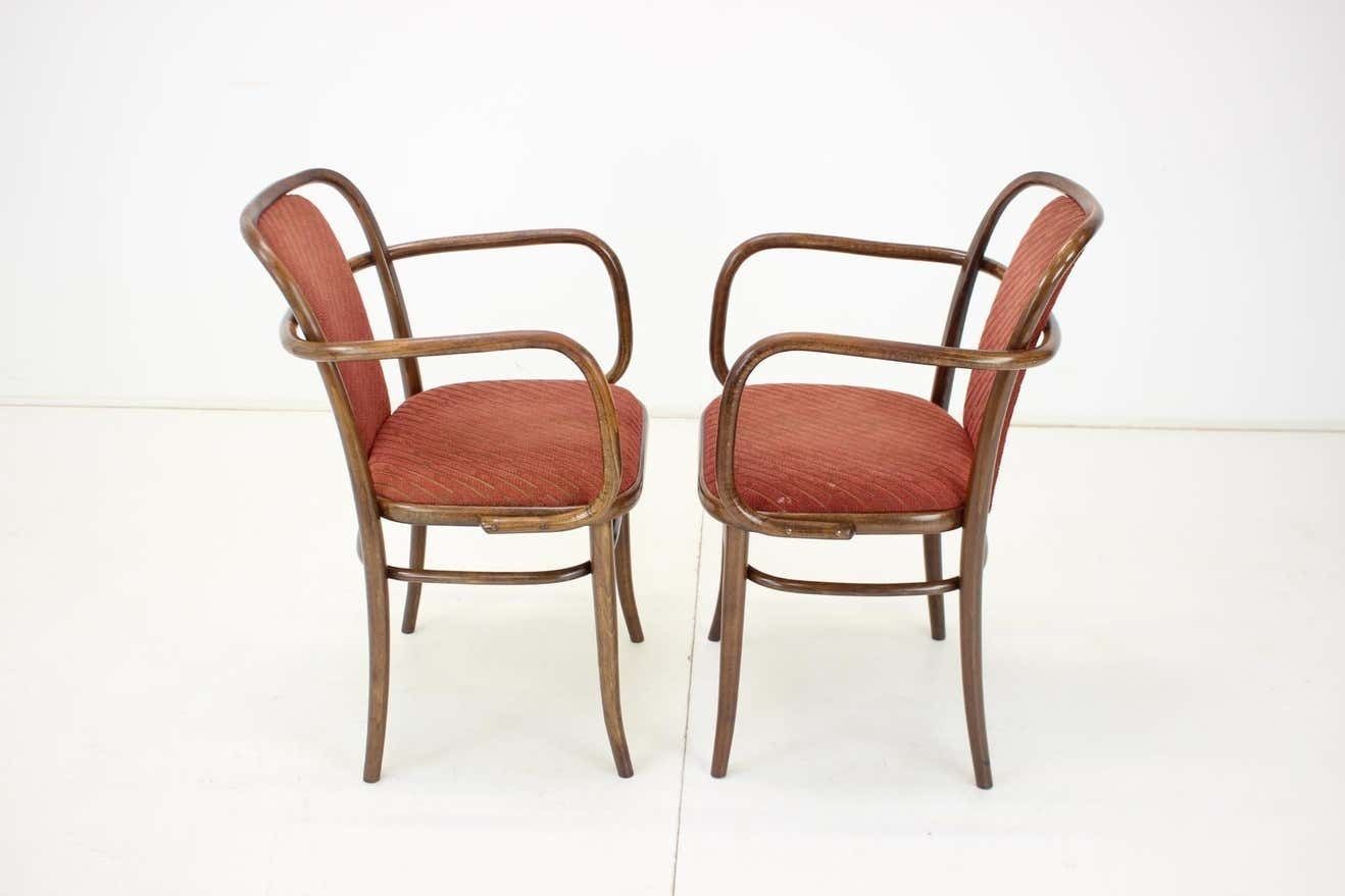 photo furniture Set Of Two Bentwood Chairs, Ton 1989