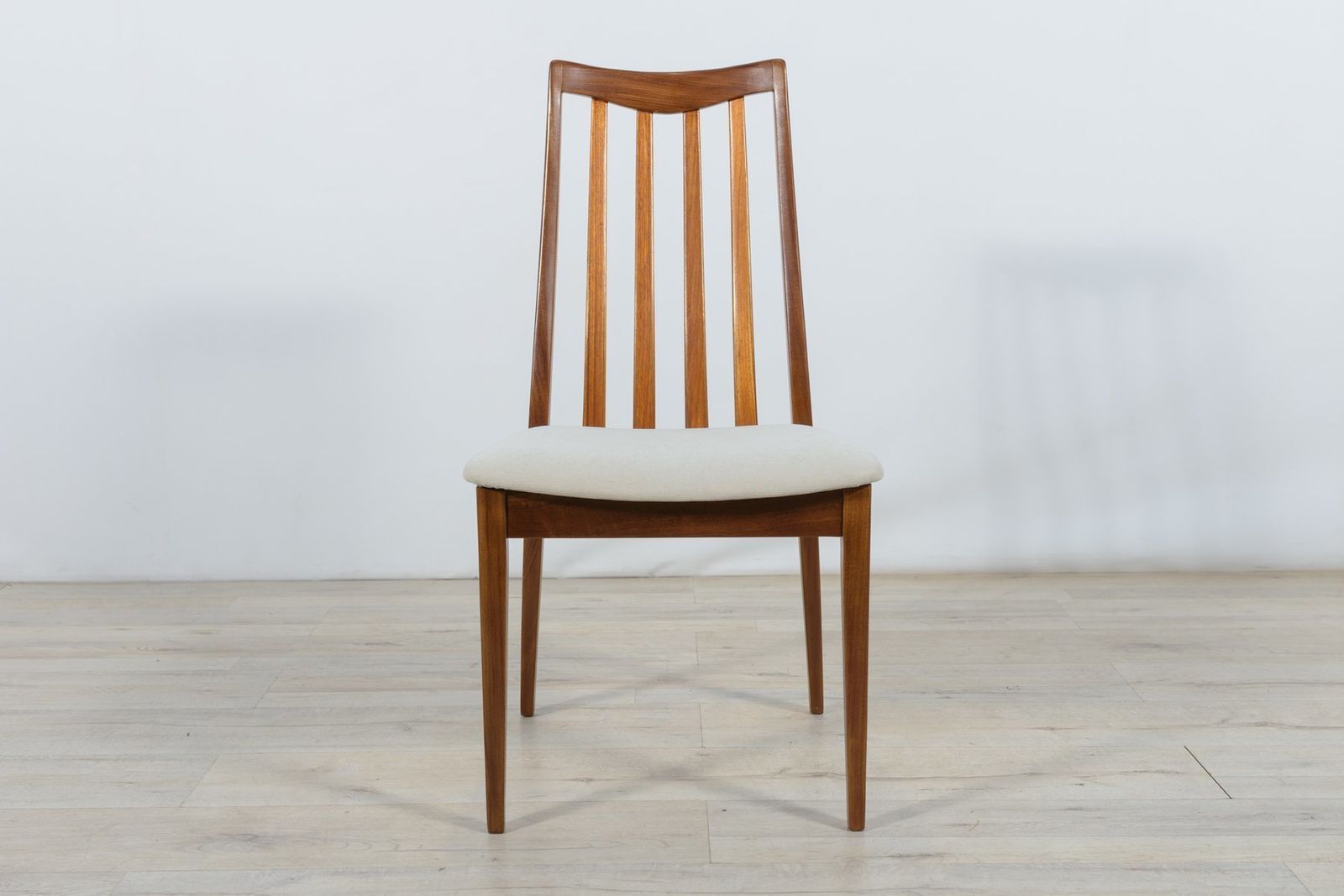 Mid Century Teak Dining Chairs By Leslie Dandy For G Plan, 1960s, Set Of 4 photo vinterior