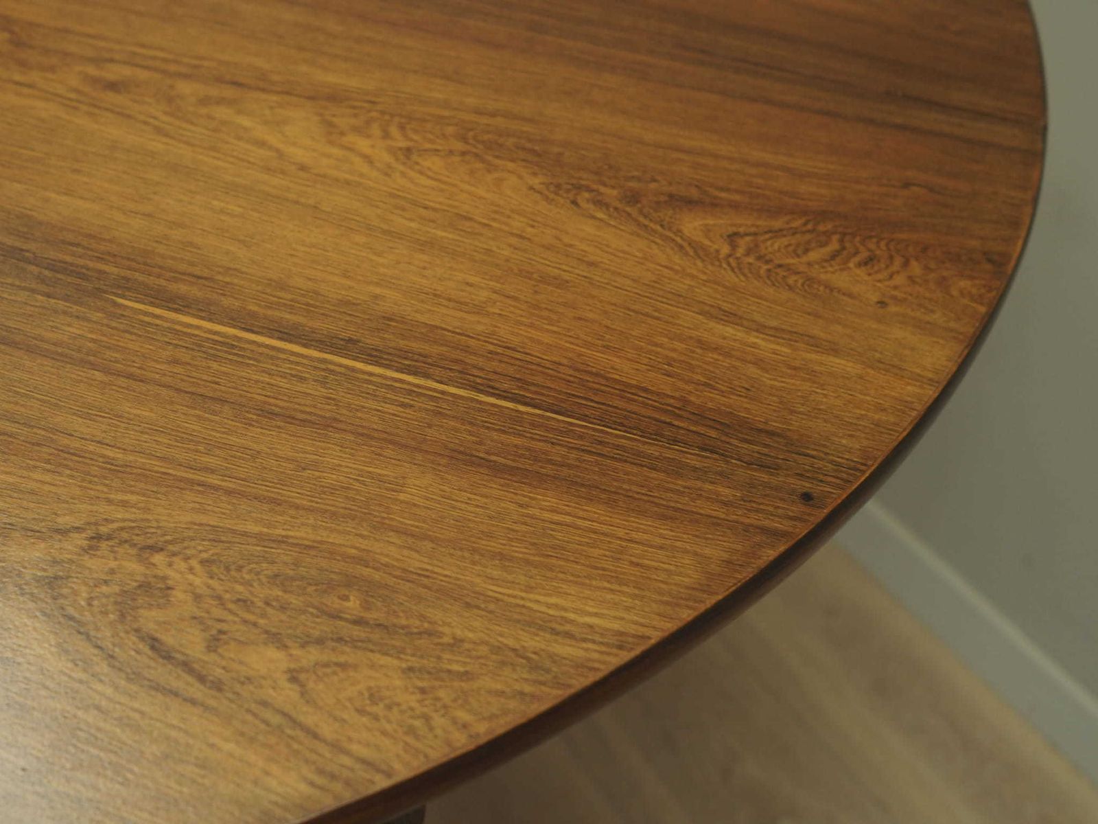 photo vinterior Round Vintage Table, Danish Design, 1970s, Production: Denmark