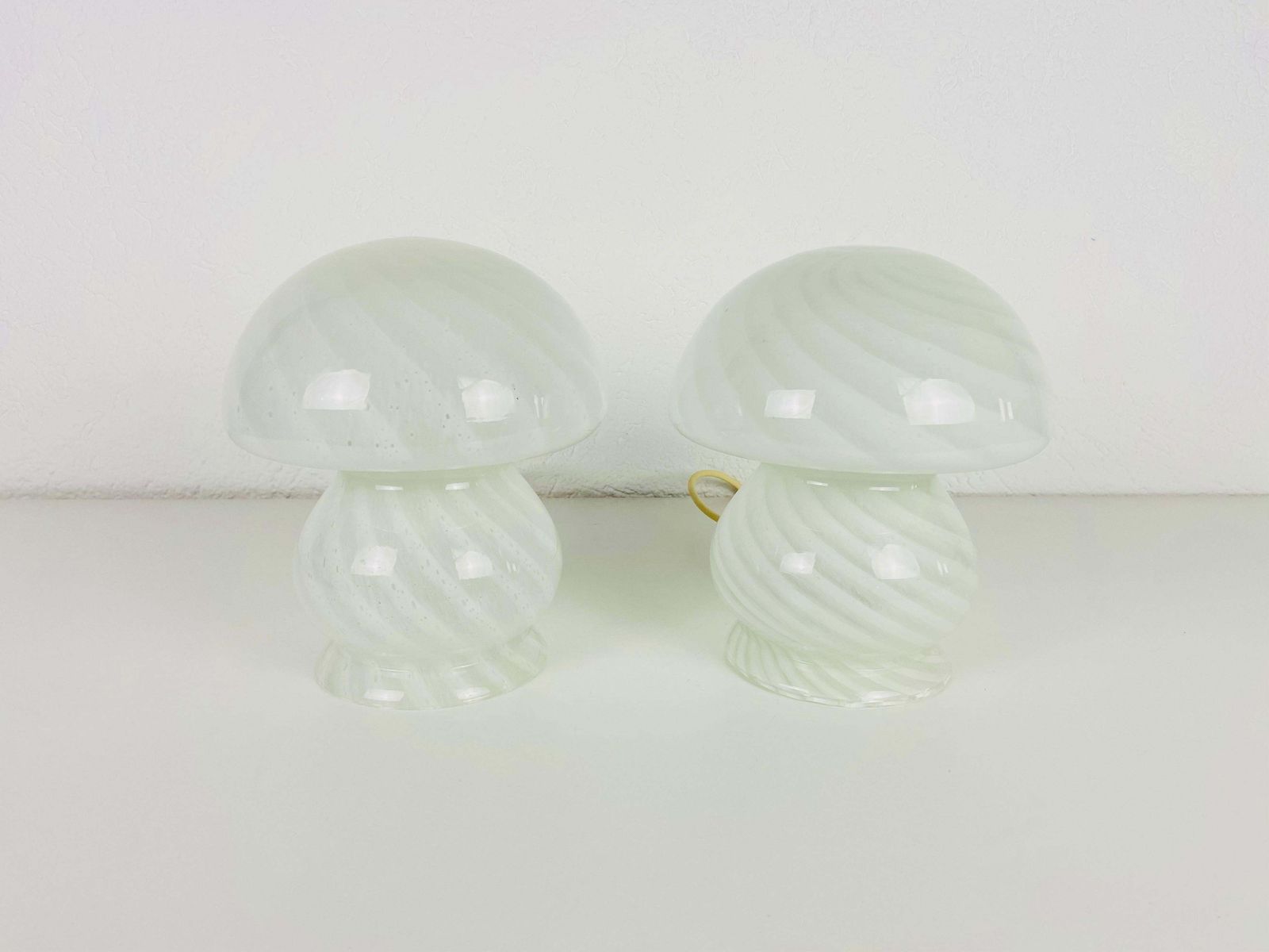Pair Of Vetri D‘Arte Murano Glass Mushroom Table Lamps, Italy, 1970s photo furniture