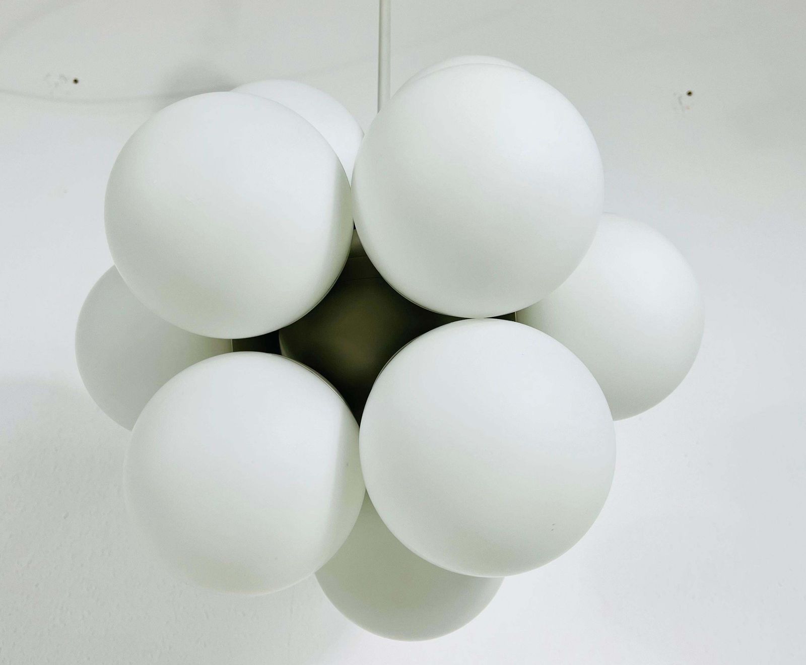 Atomic Kaiser Midcentury White 12  Arm Space Age Chandelier, 1960s, Germany photo 1879.0