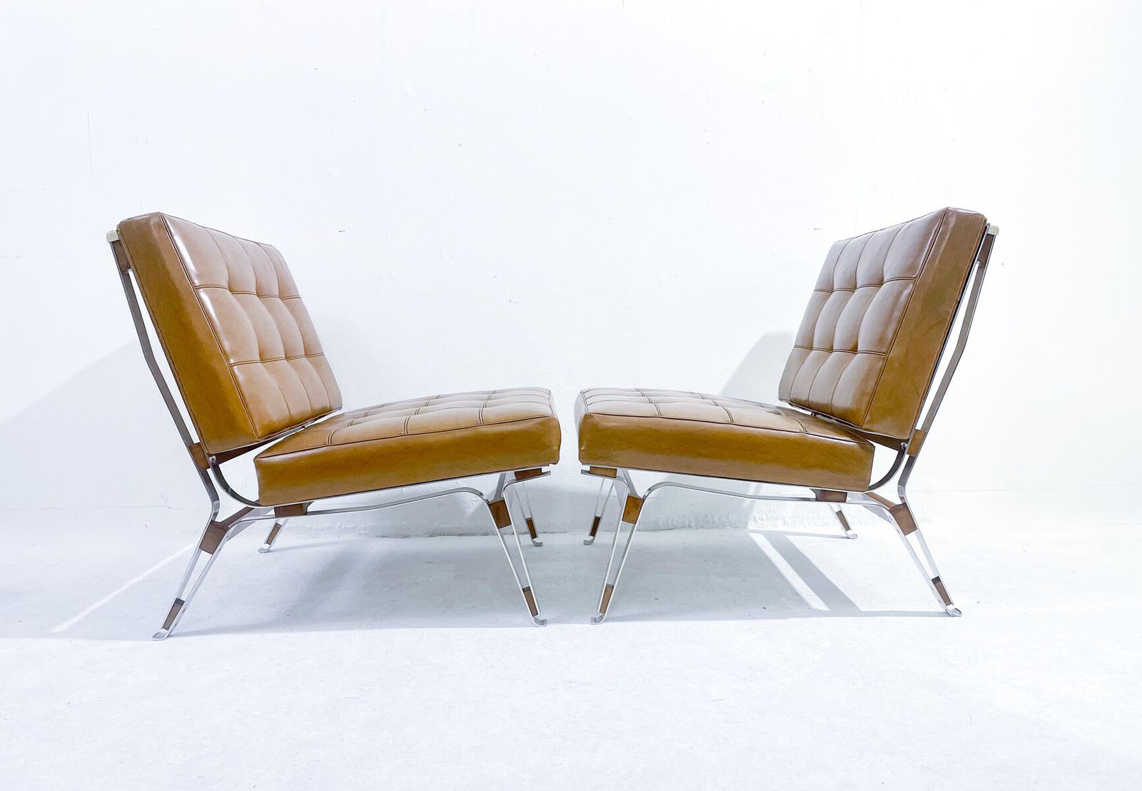 Pair Of Mid Century Modern "856" Armchairs By Ico Parisi