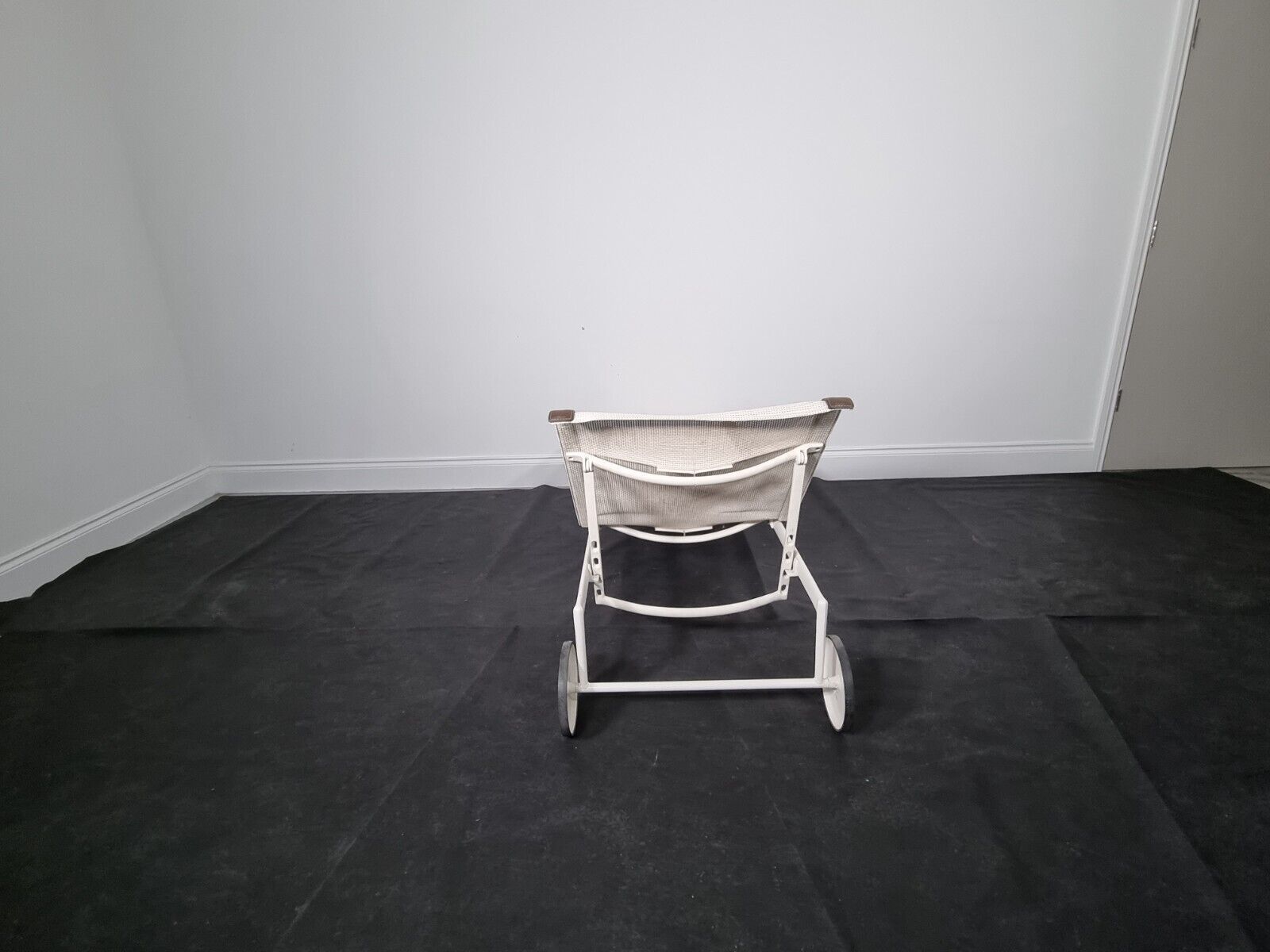 Furniture A Pair Of Rare Knoll International 1966 Sun Loungers In Very Good Condition photo