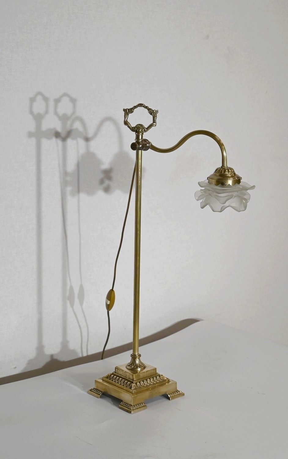 Small Tulip Lamp In Glass And Bronze, Adjustable, Art Deco – 1920