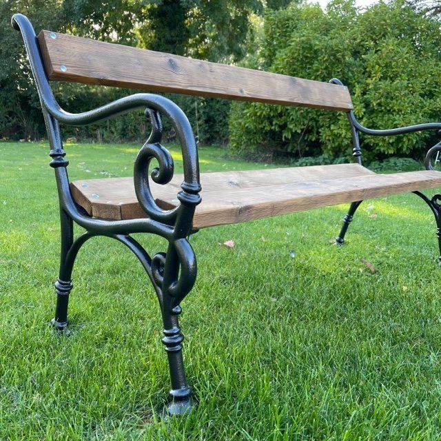 A 1900's German Cast Iron Ended Bench photo 600.0