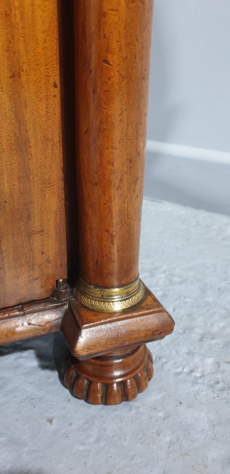 photo furniture Superb Regency Mahogany Side Cabinet