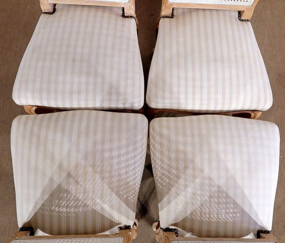 photo furniture Set Of 4 Beech Chairs, Louis XV Regency Style, 20th Century