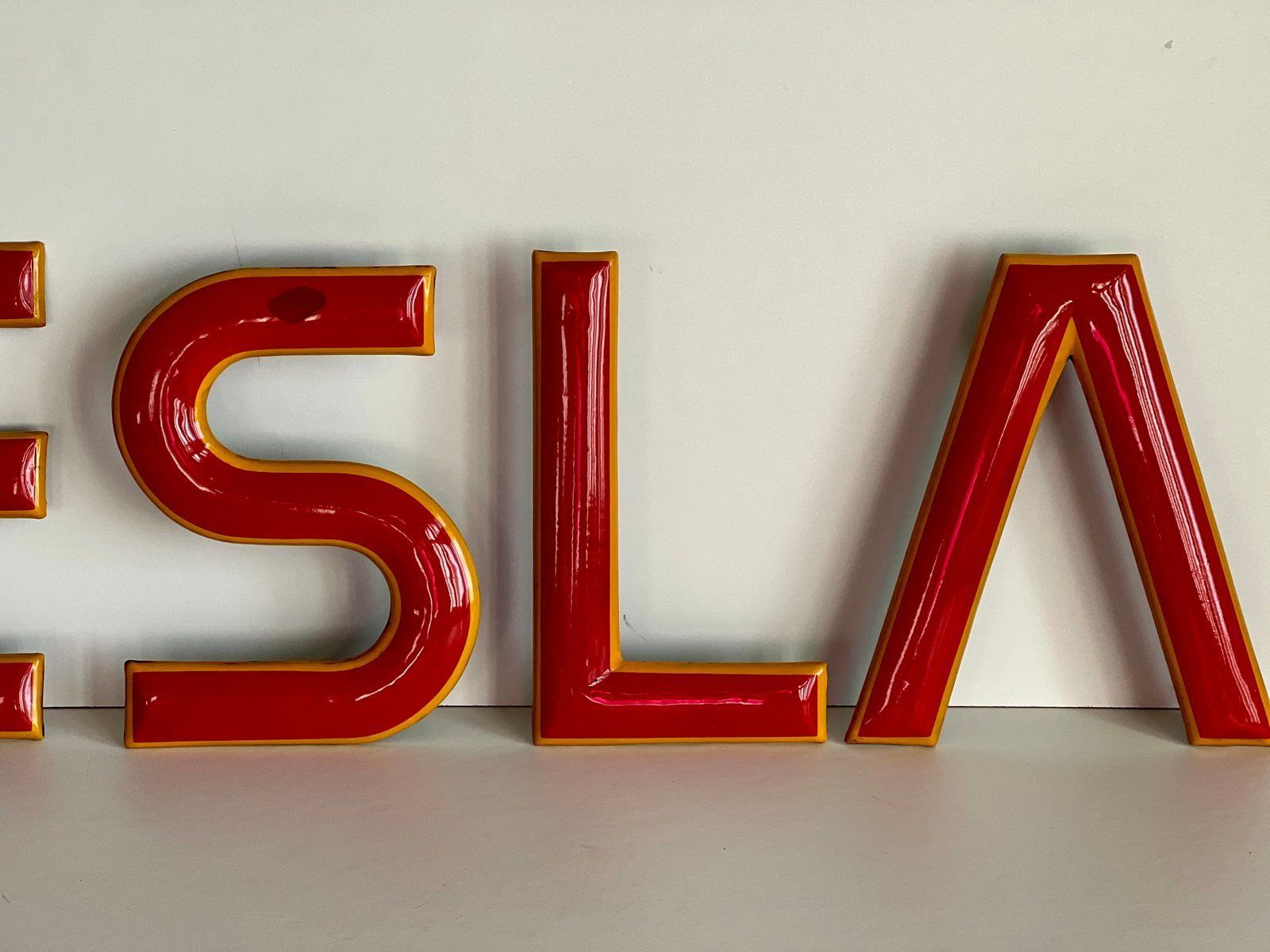 Industrieel Letterbord Van Tesla, Set Van 5 photo for sale