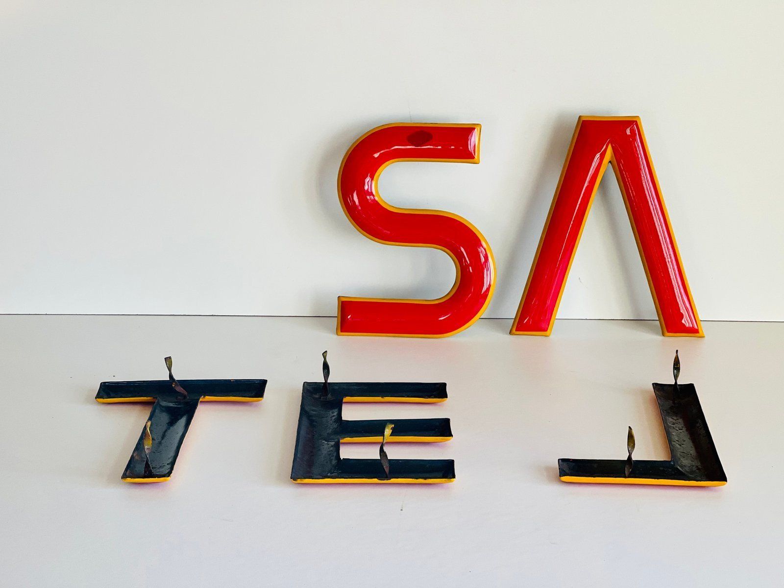 photo vinterior Industrial Letter Sign From Tesla, Set Of 5