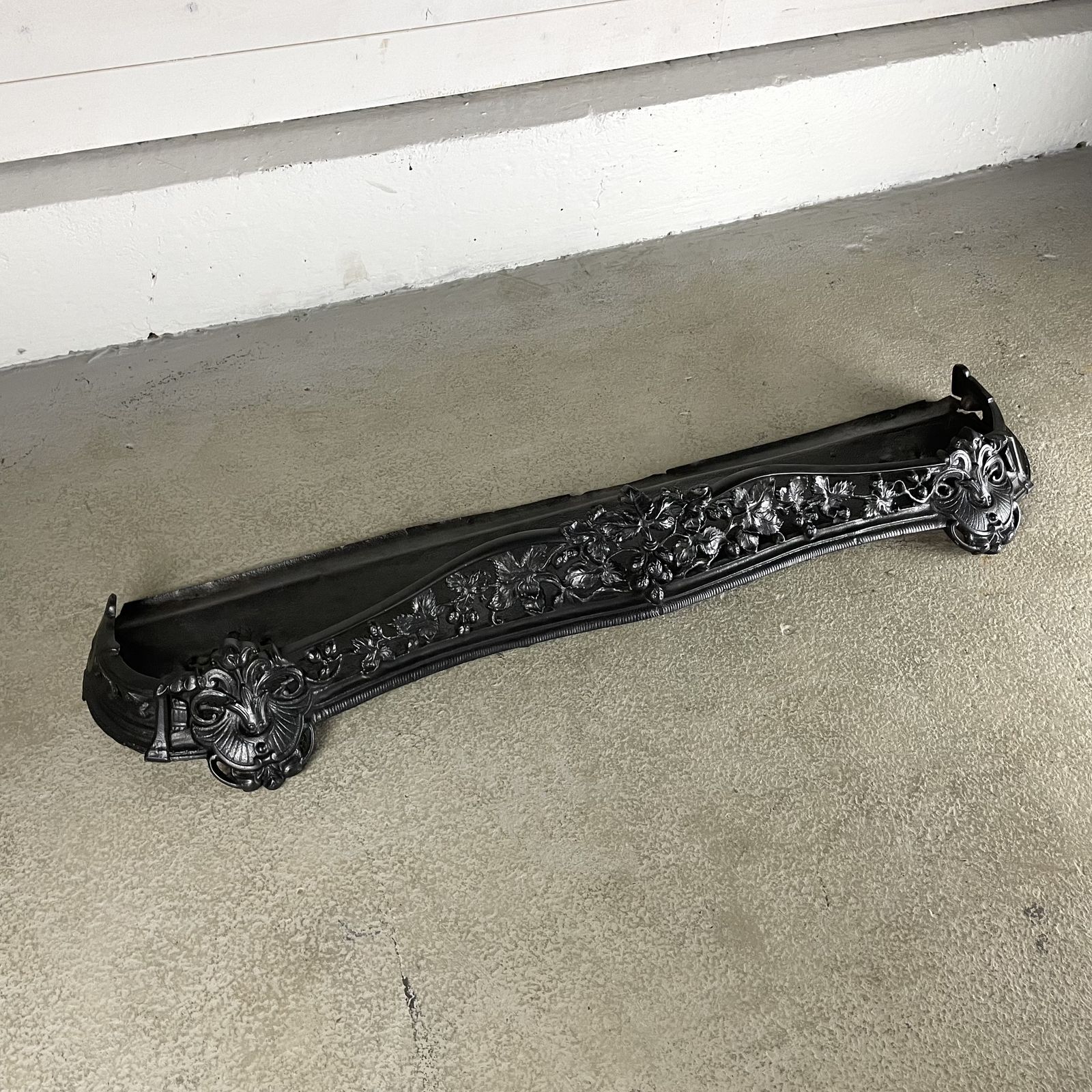 Small Decorative Antique Cast Iron Fender photo buy