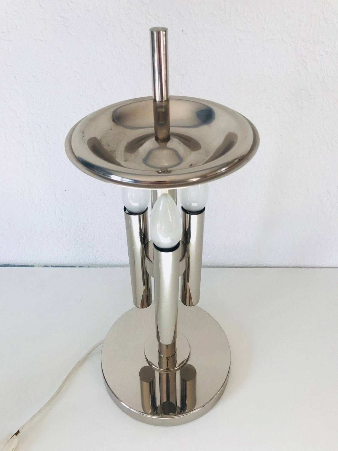 Sciolari Brilliant Table Lamp   Three Arms   Round Head   Metal Design   1970's photo vinterior