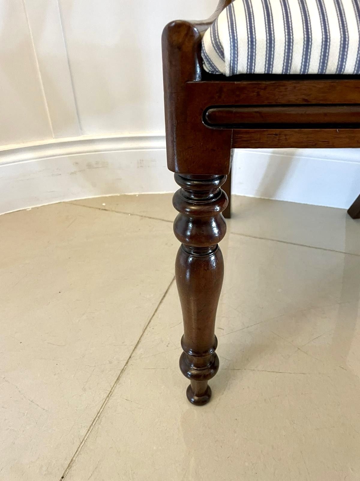 Set Of 4 Antique 19th Century Quality Mahogany Dining Chairs photo Furniture