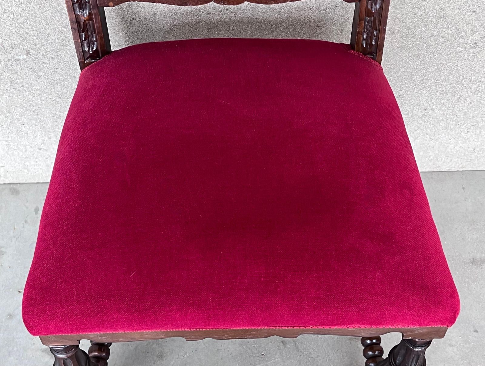 19th Century Set Of Six French Carved Walnut Turned Wood Chairs With Velvet Seat photo vinterior
