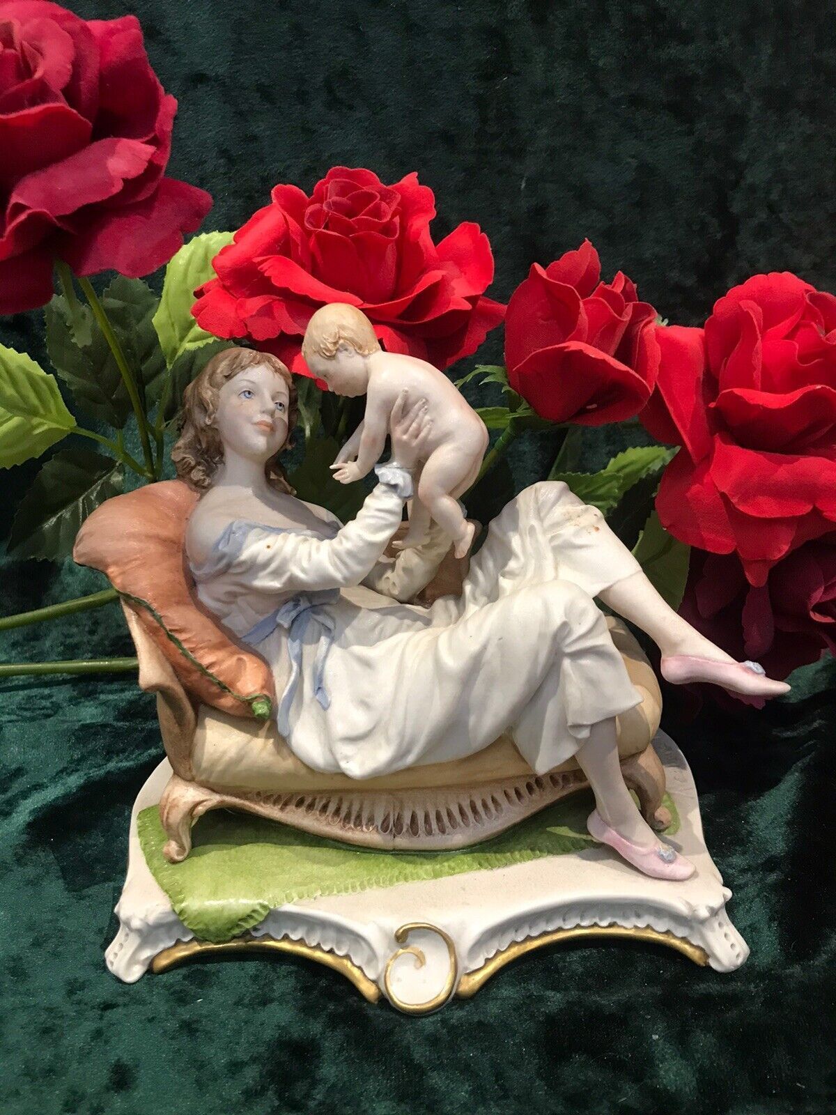 Fine Capodimonte Figurine Of Mother And Child Sculpture Signed Redwell