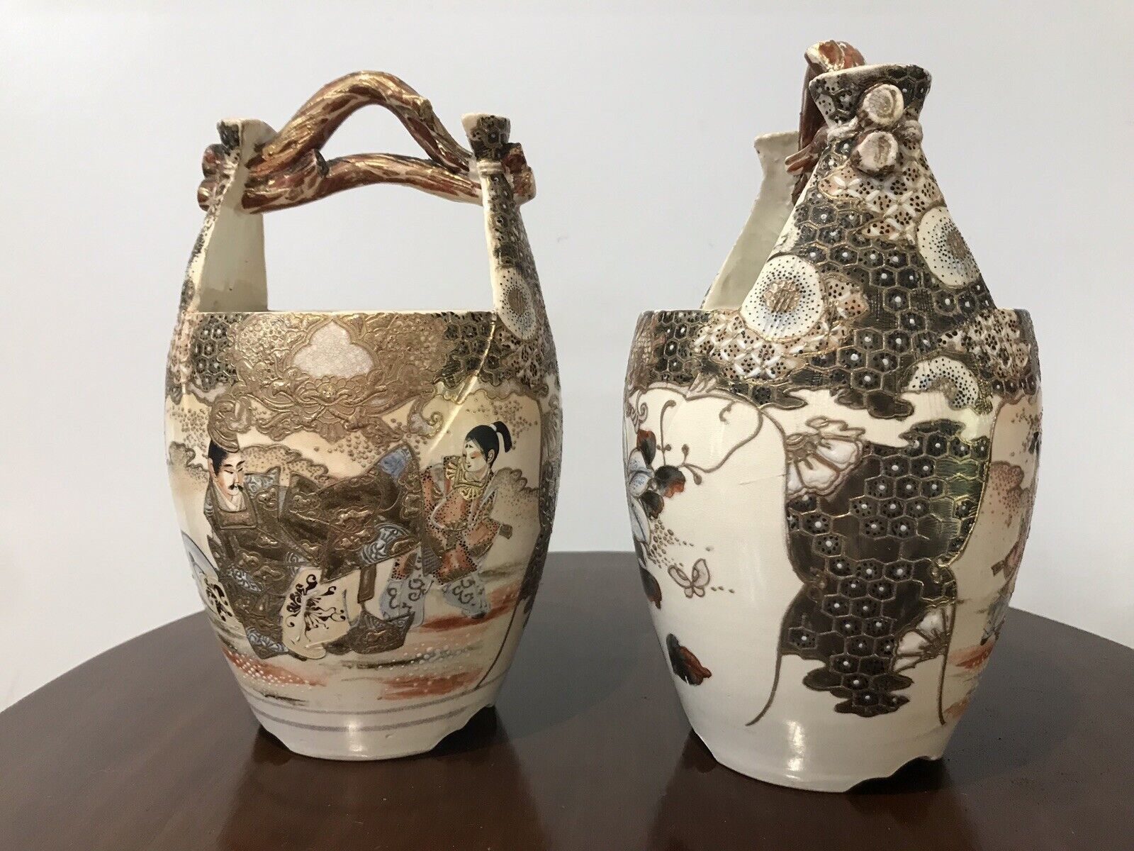 photo furniture Fine Pair Japanese Antique Satsuma ‘Emperor Vases’