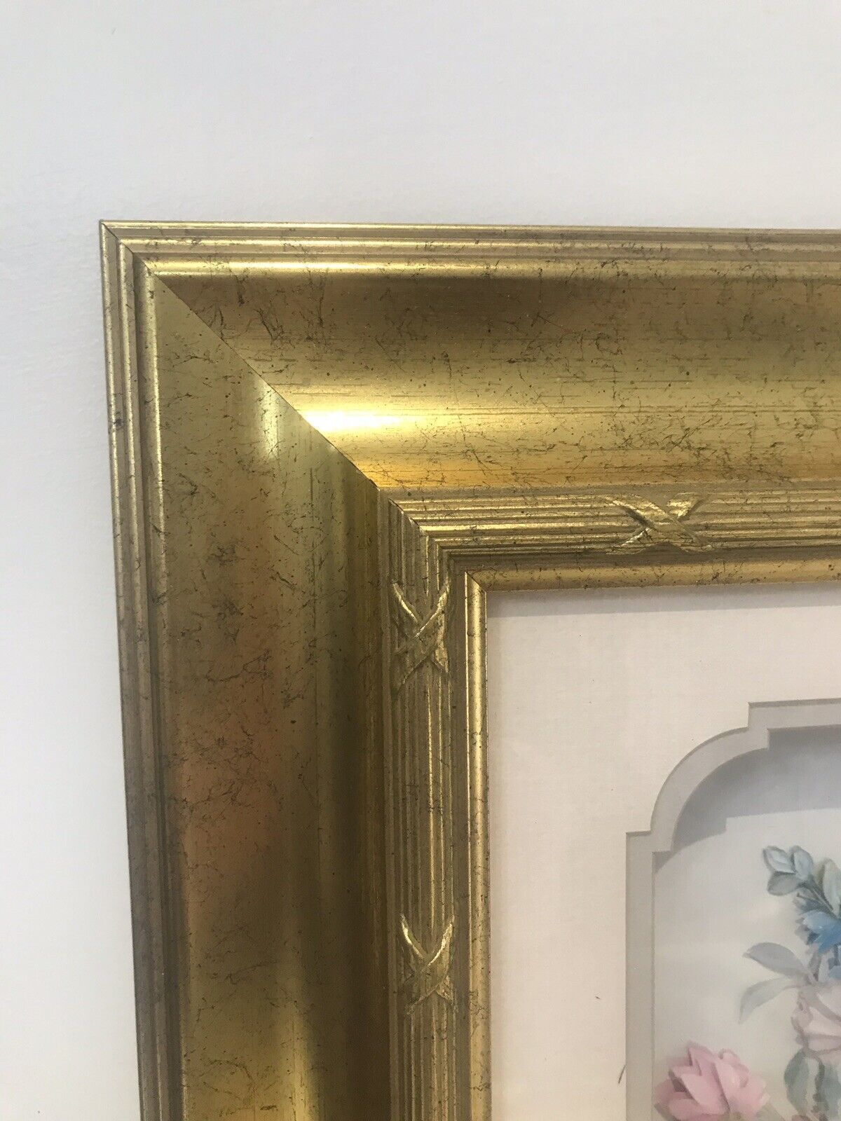 photo furniture Fine Pair Crystal Porcelain Flower Ansamble Sculptures In Ornate Guilt Frames