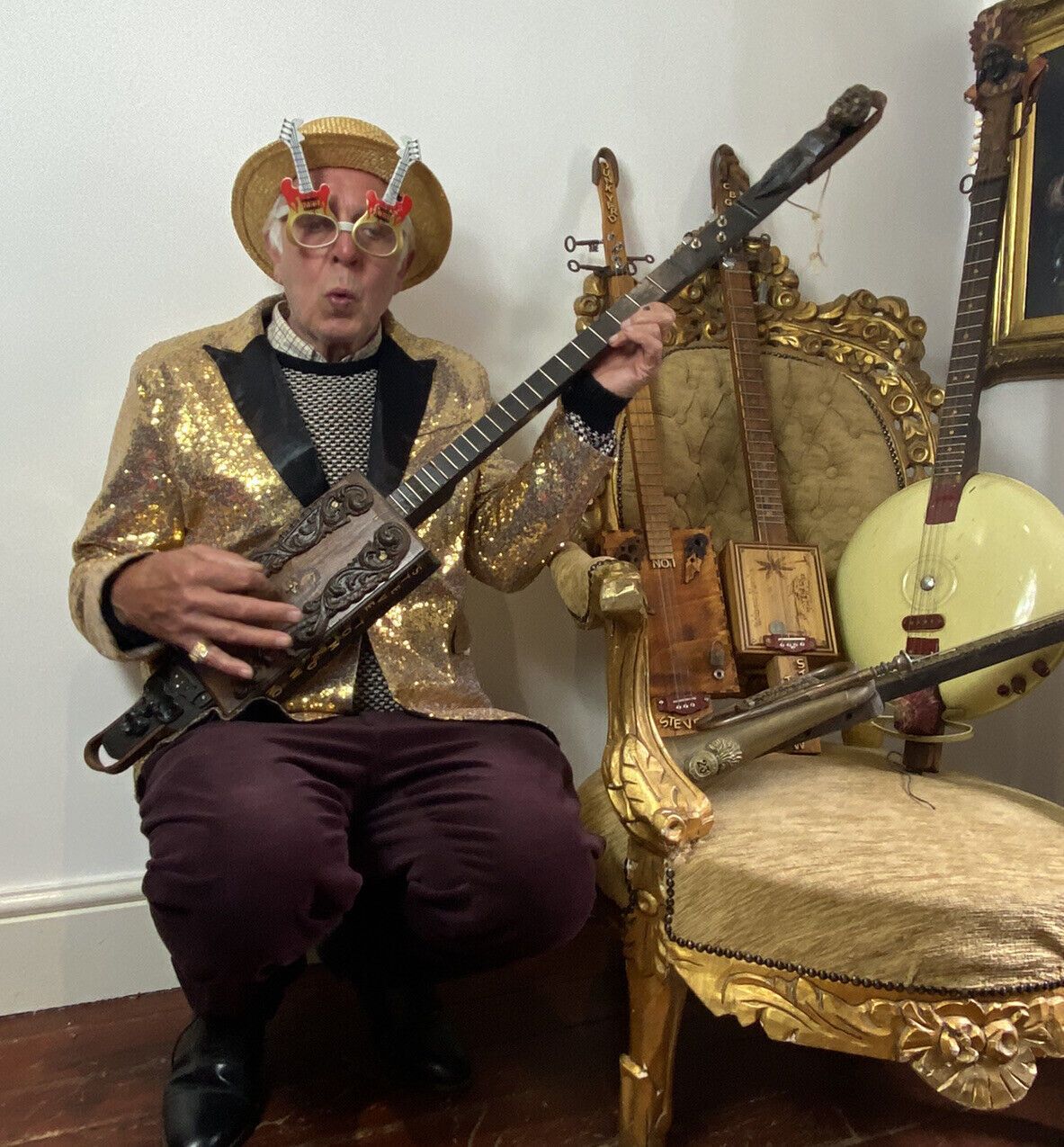 Novelty Collection Of 5 English Country Pop Art Banjo & Lute Style Instruments photo vinterior