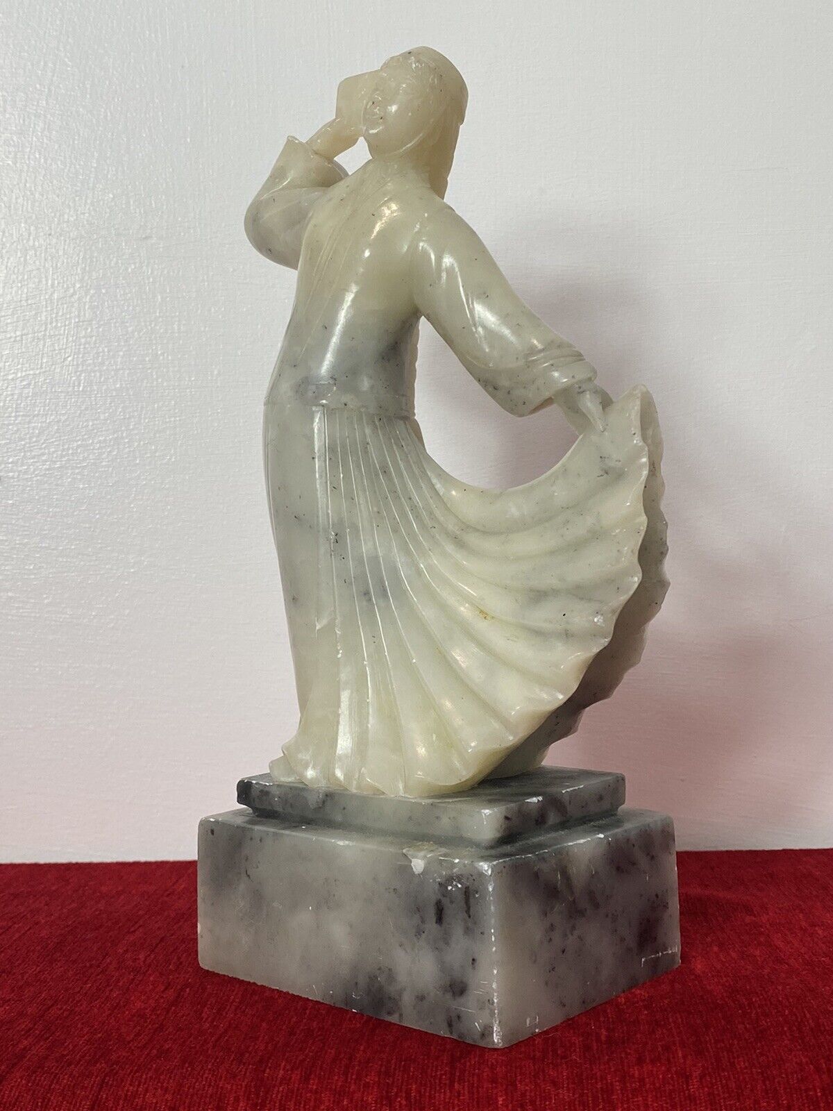 19th Century Jade Figurine Of Chinese Qing Female With Queue Hairstyle On Plinth photo 450.0