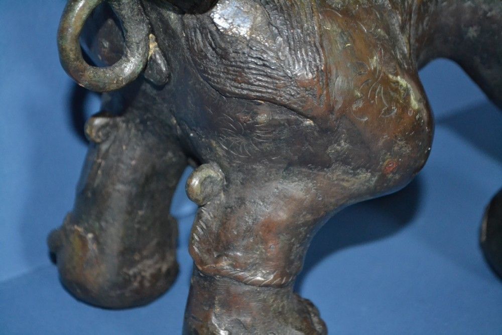photo furniture Large Early 19th Century Thai/Burmese Bronze And Mirrored Fo Lion, C 1820