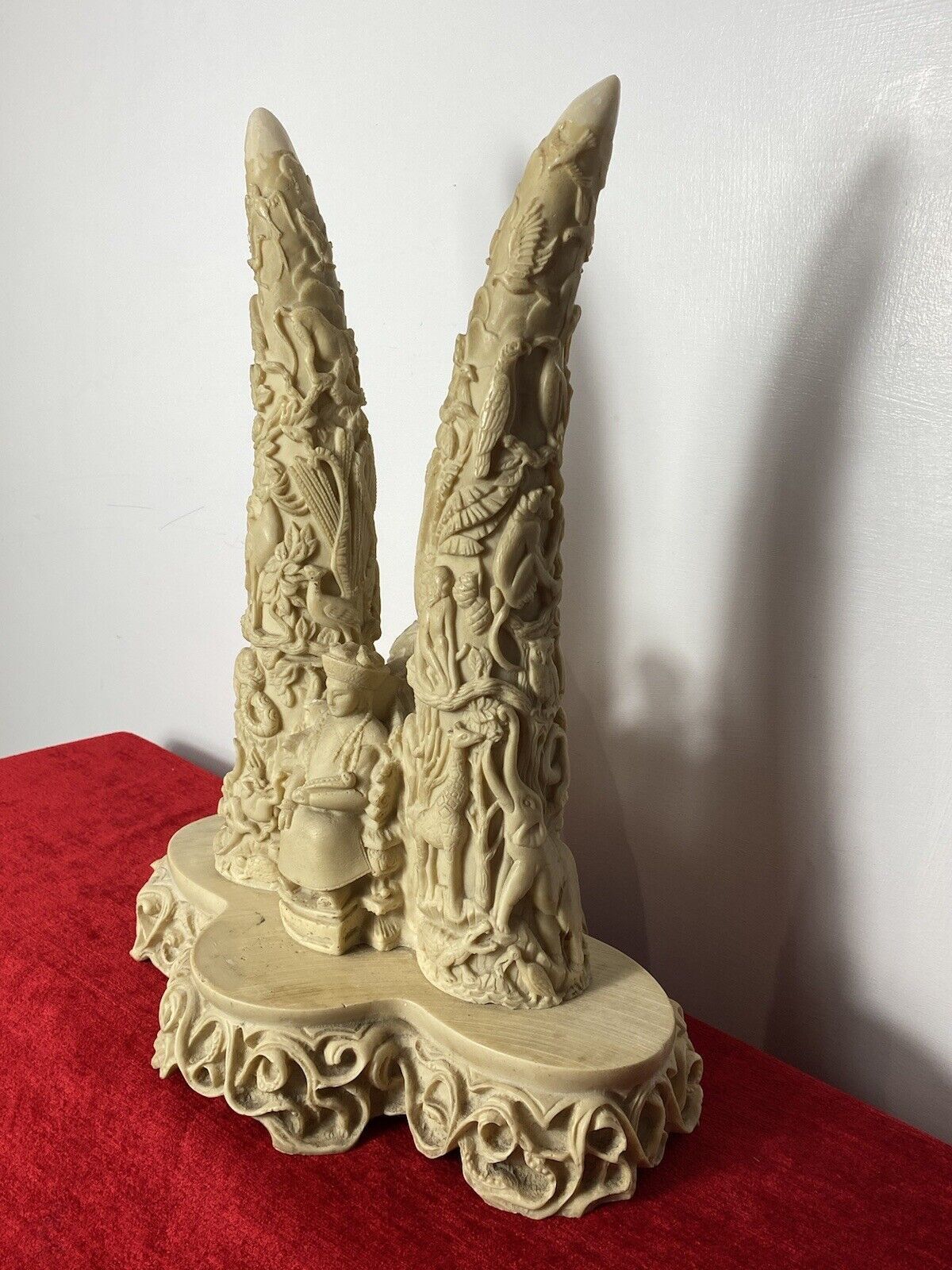 Reproduction Elaborate Exhibition Double Rhino Horn Carved Sculpture photo furniture