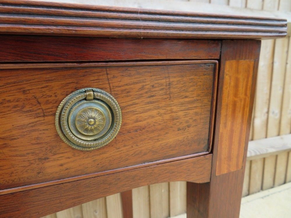 photo furniture A Very Elegant Early 19th Century Mahogany & Satinwood Inlaid Side Lamp Writing Table