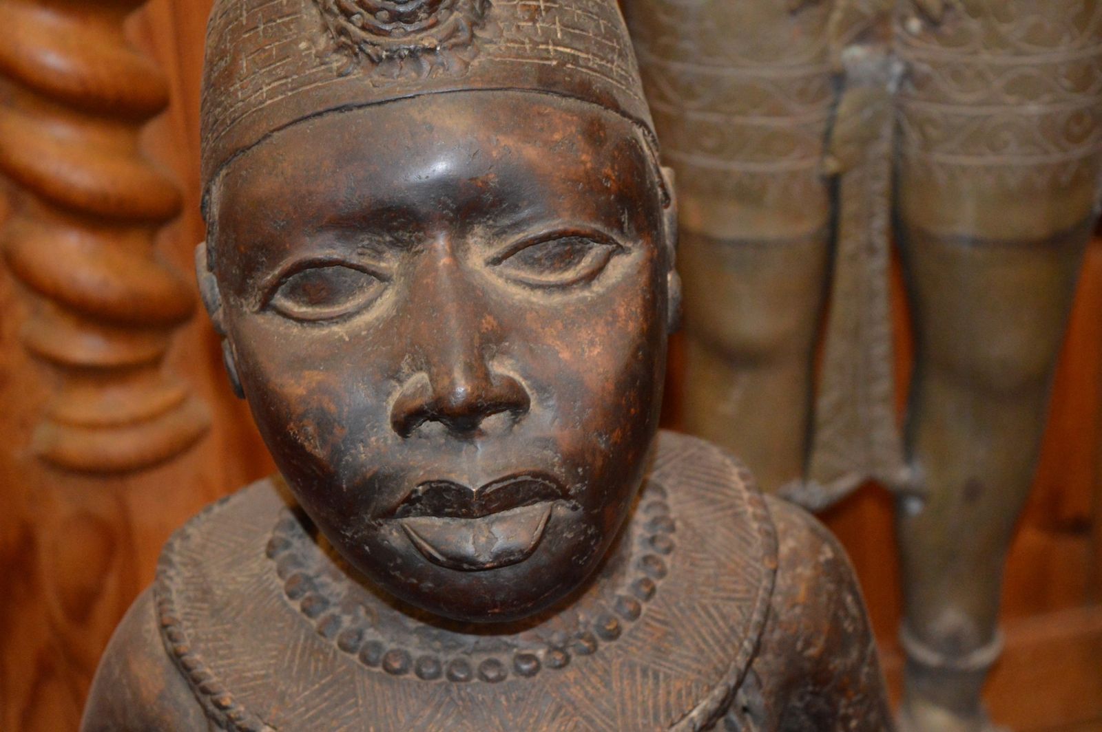 Large (77cm) African Benin Bronze Standing Warrior Statue, C1950 photo vintage