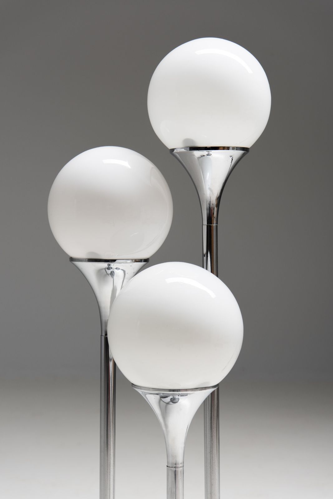 Italian Floor Lamp, In The Manner Of Goffredo Reggiani, 1970's photo Lighting