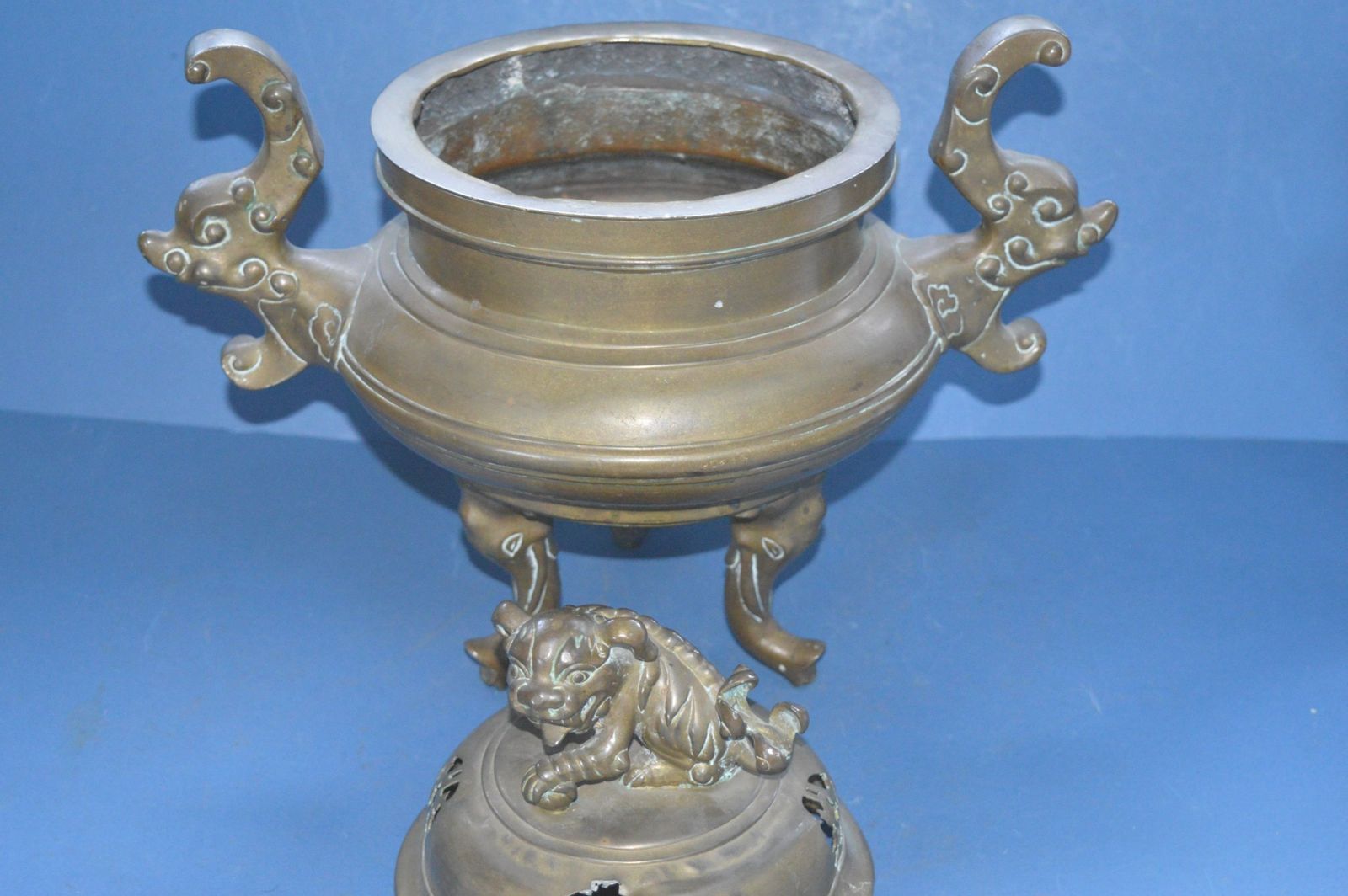 Very Large Chinese Bronze Lidded Censer, C1870. photo vintage
