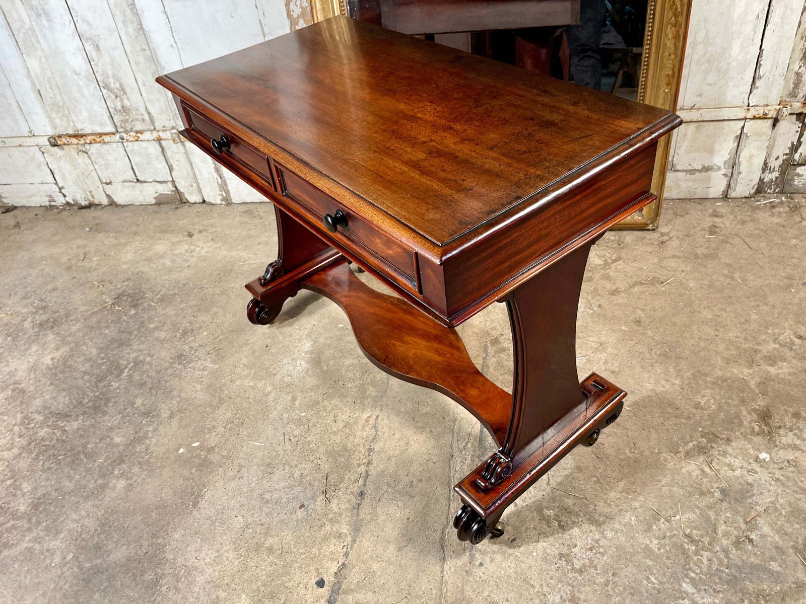 photo vinterior Antique Cuban Mahogany Console/Writing Desk/Side Table Circa 1850