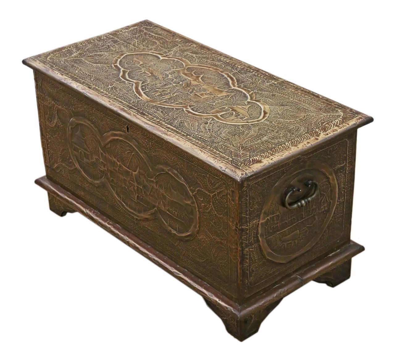 Antique Fine Quality Chinoiserie Chinese Brass Covered Camphor Wood Chest Coffer photo Furniture