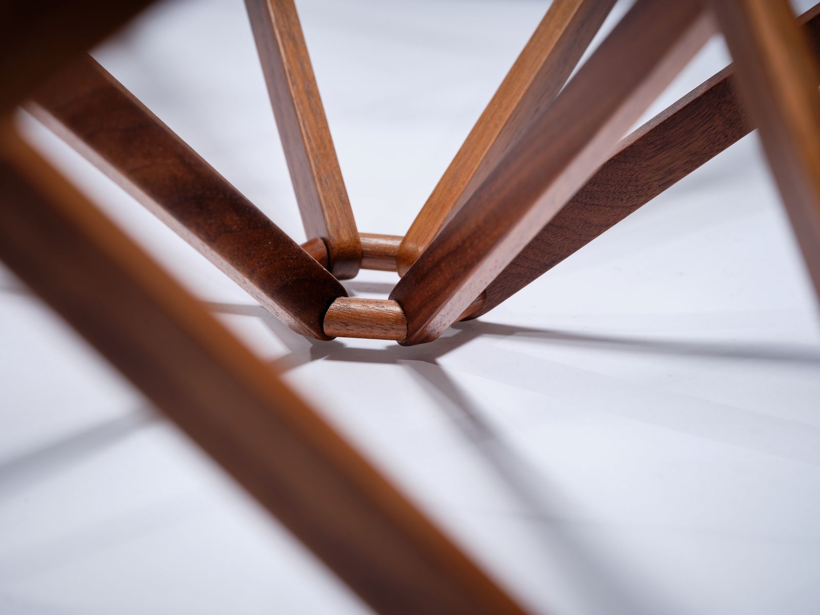 photo furniture Stunning Contemporary ‘Itomaki’ 105cm ‘Spool’ Coffee Table By Dan Sunaga, Karl Anderson & Soner