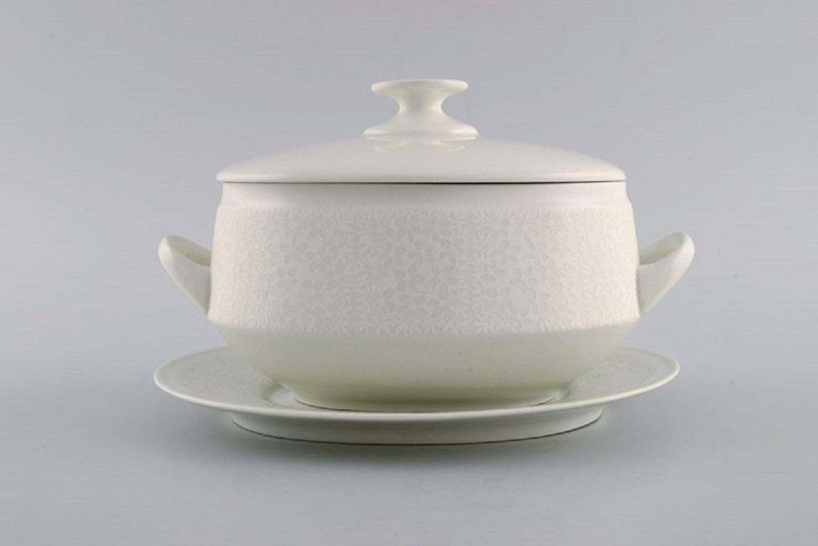 Raija Uosikkinen For Arabia  Pitsi Lidded Tureen With Saucer photo 361.0