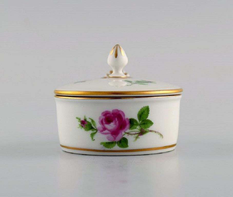 Small Meissen Pink Rose Lidded Tureen In Hand Painted Porcelain With Gold Edge photo furniture
