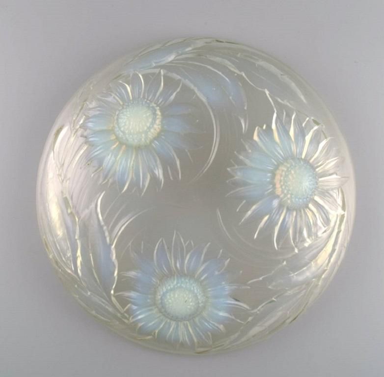 Verlys, France, Large Art Deco Bowl In Mouth Blown Art Glass With Flowers photo buy