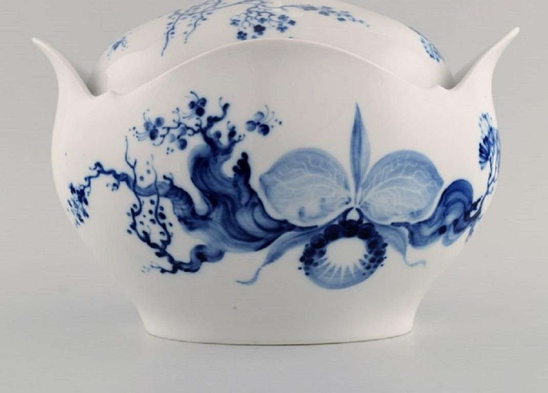 Meissen Blue Orchid  Art Deco Soup Tureen In Hand Painted Porcelain photo for sale