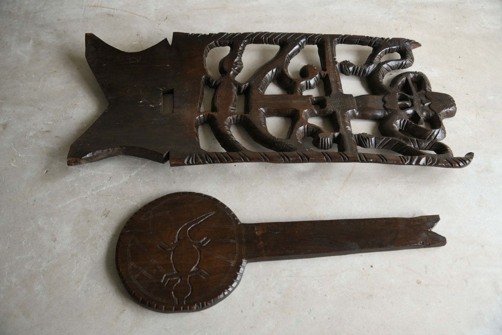 Carved African Palaver Chair, Early 20th Century photo Furniture