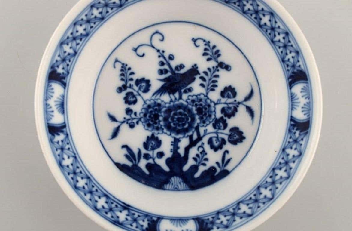 Rare Meissen Bowl In Hand Painted Porcelain With Exotic Bird In Chinese Style photo furniture