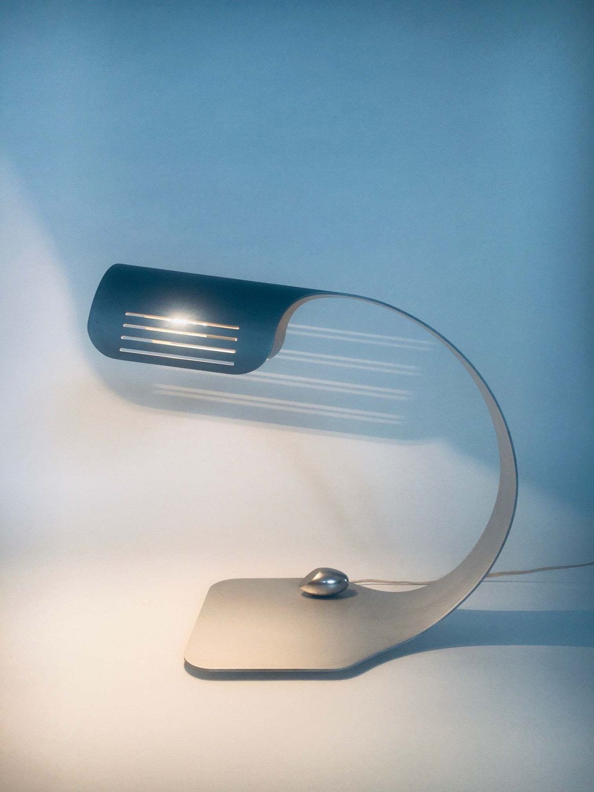 photo furniture Aluminium 'Colomba' Desk Lamp By Walter & Moretti, France 1972