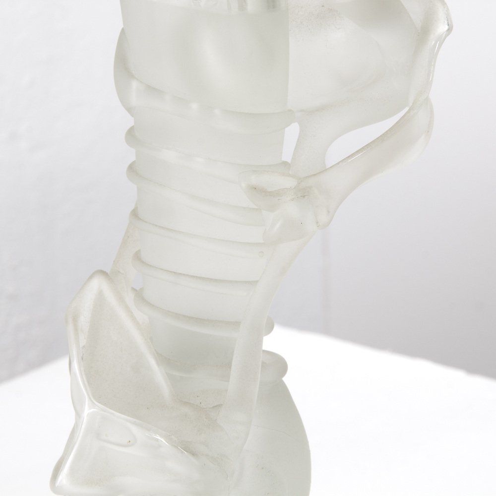 photo vinterior Statuette Depicting A Madonna In Artistic Glass By Ion Tamaian