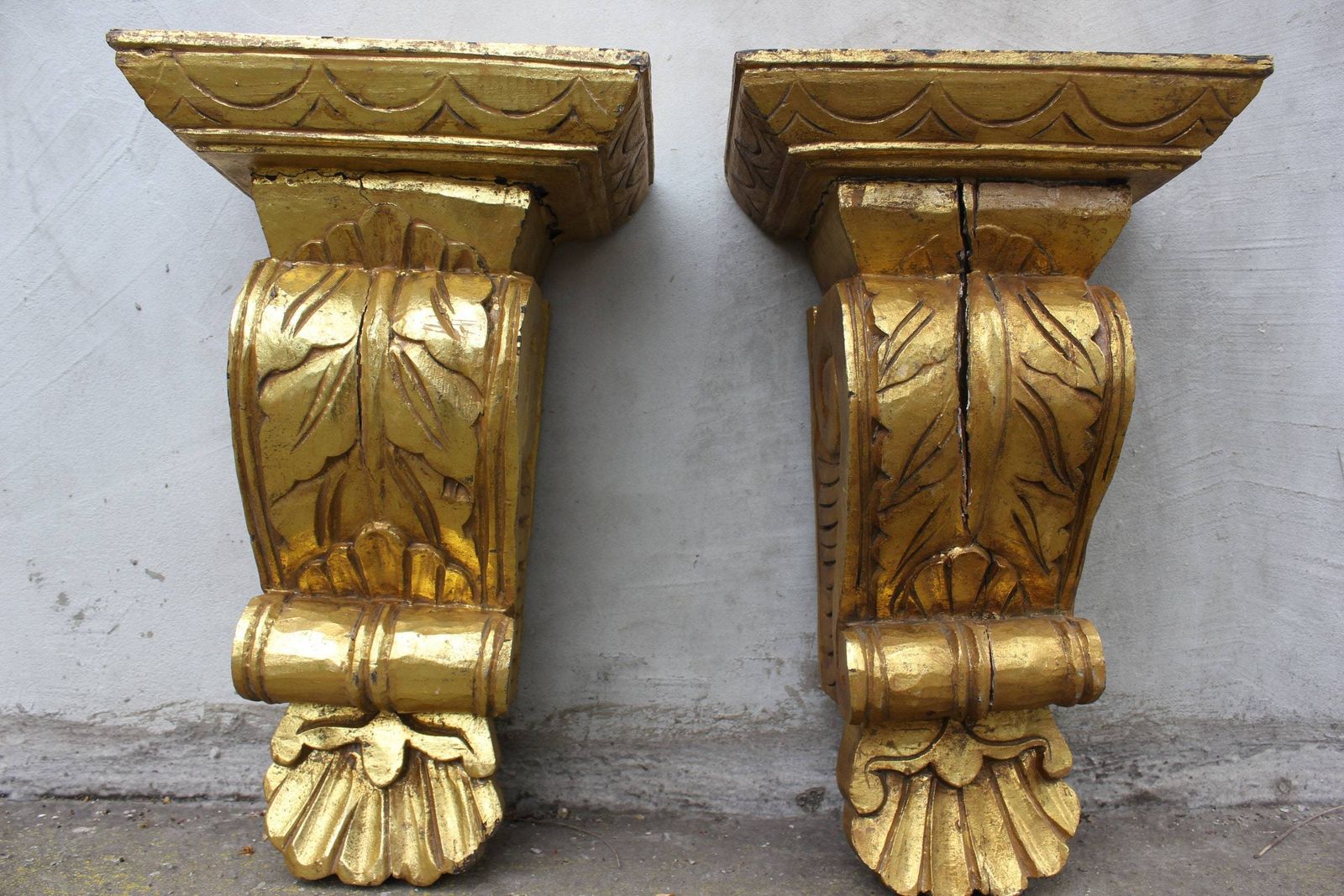 Pair Corbels Acanthus Scroll Hand Carved Wooden Fireplace Surround, Two Consoles photo furniture