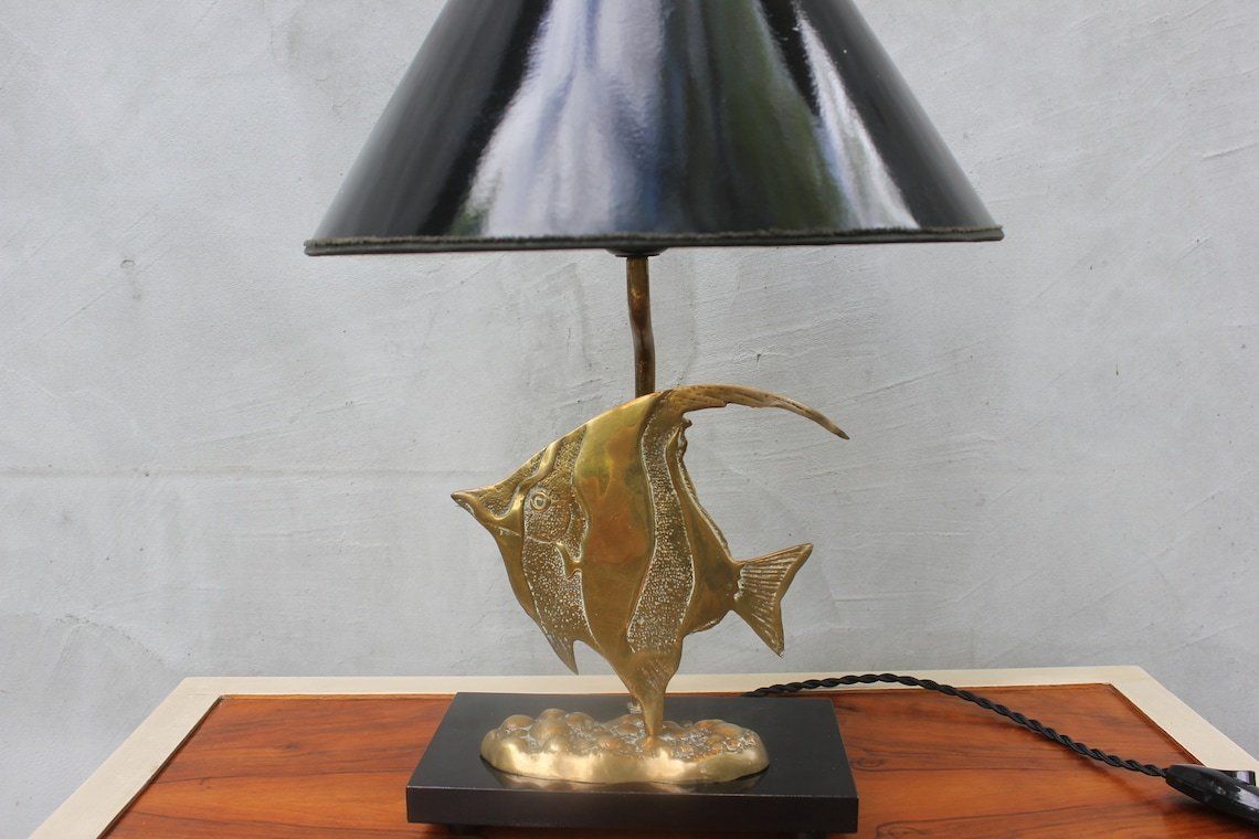 Brass Table Top Lamp Fish Statue Light Exotic Moonfish Sculpture Collectible Desk Lamp photo Lighting