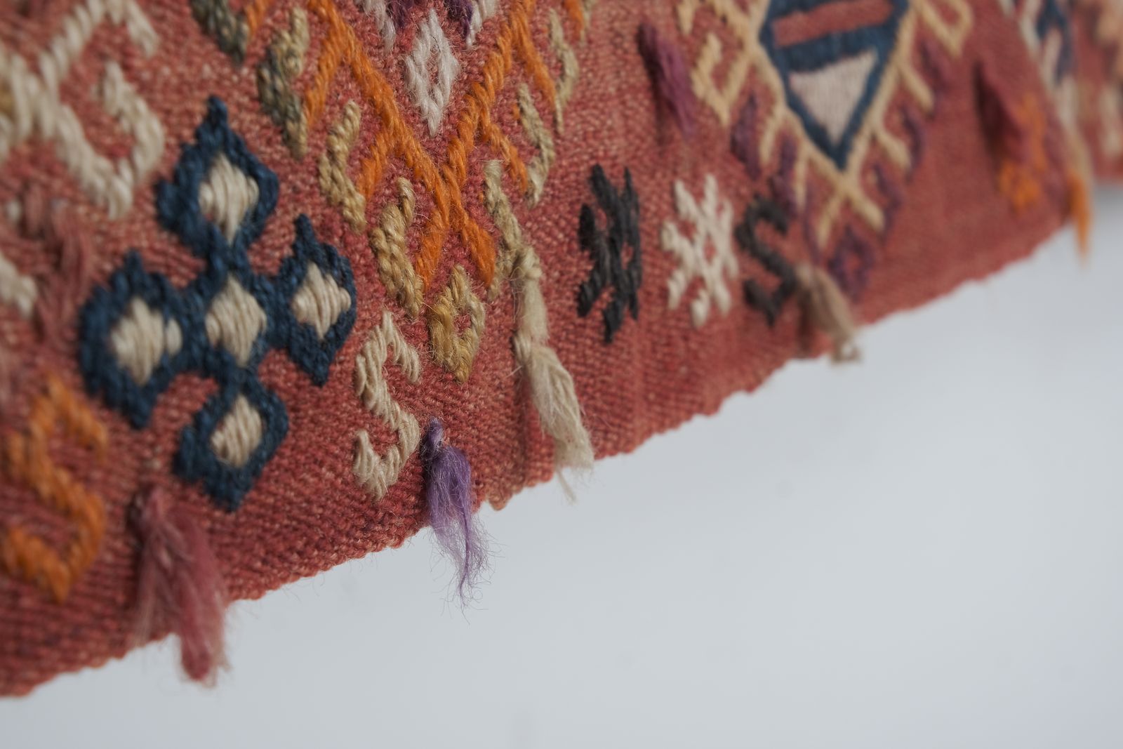 photo vintage 1960s Turkish Cicim Kilim Embroidered Rug 5'1" X 12'4"