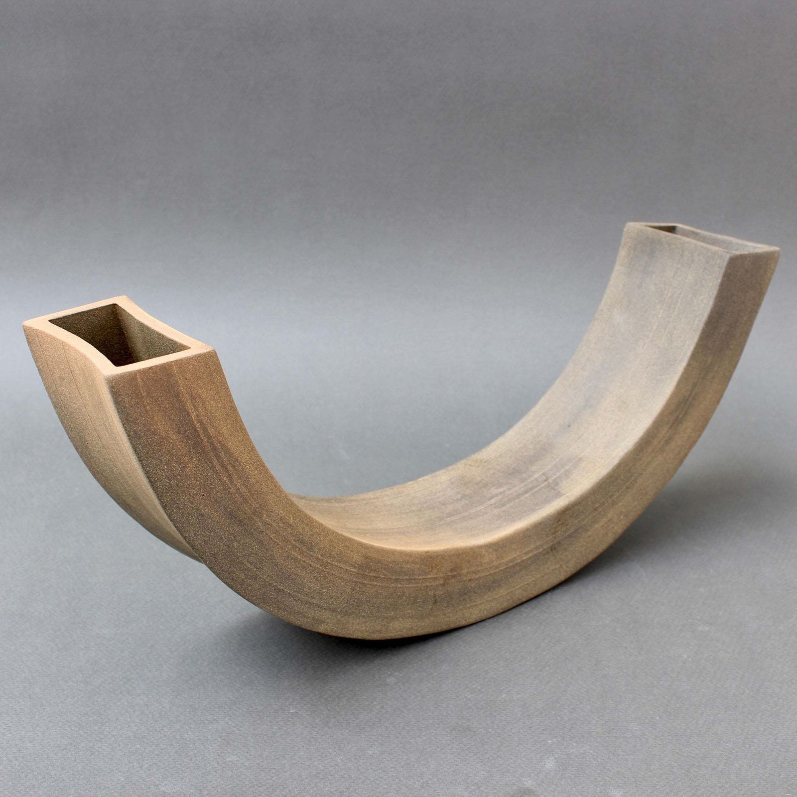 photo vinterior Vintage Italian Industrial Style Ceramic Vase / Sculpture By Alessio Tasca (Circa 1970s)